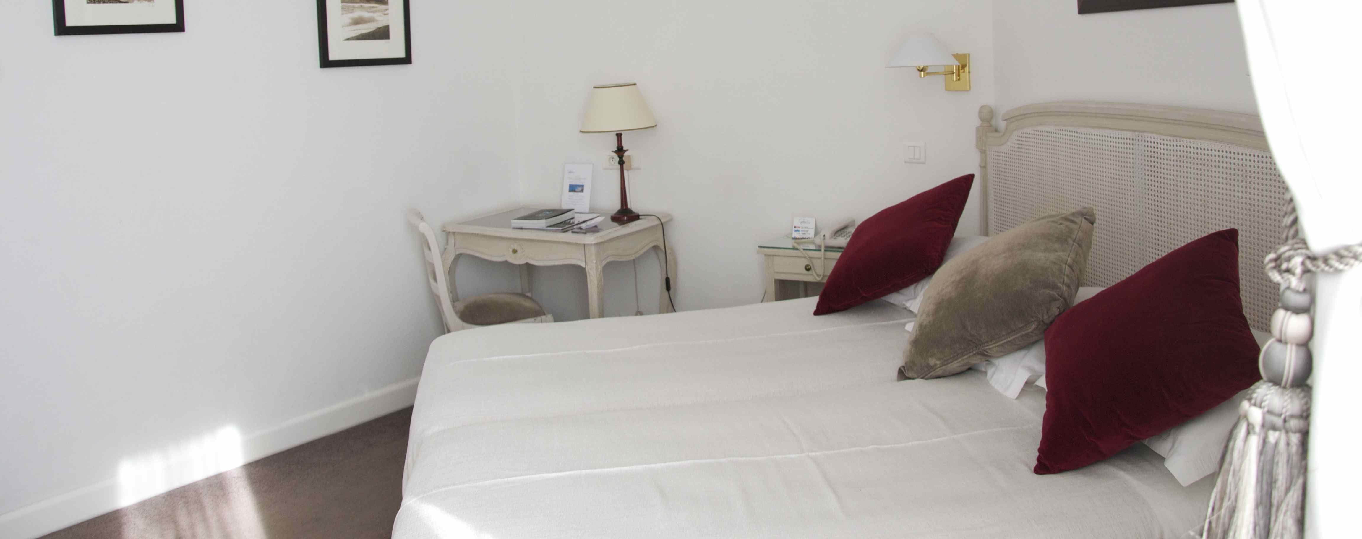 Hotel Apollinaire Nizza Zimmer foto